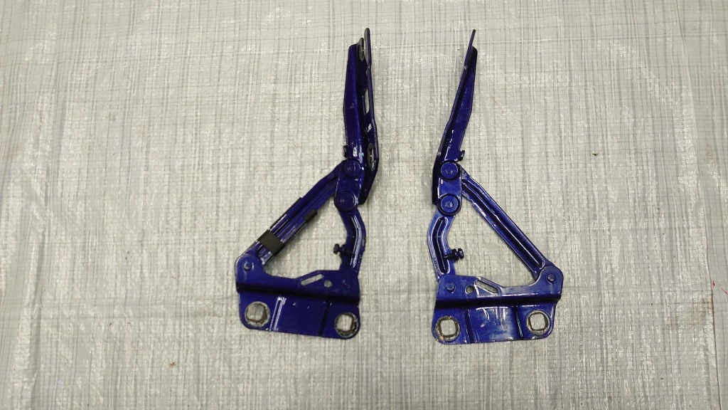 Купить Mercedes gt c r amg w190 петля капот правый левый