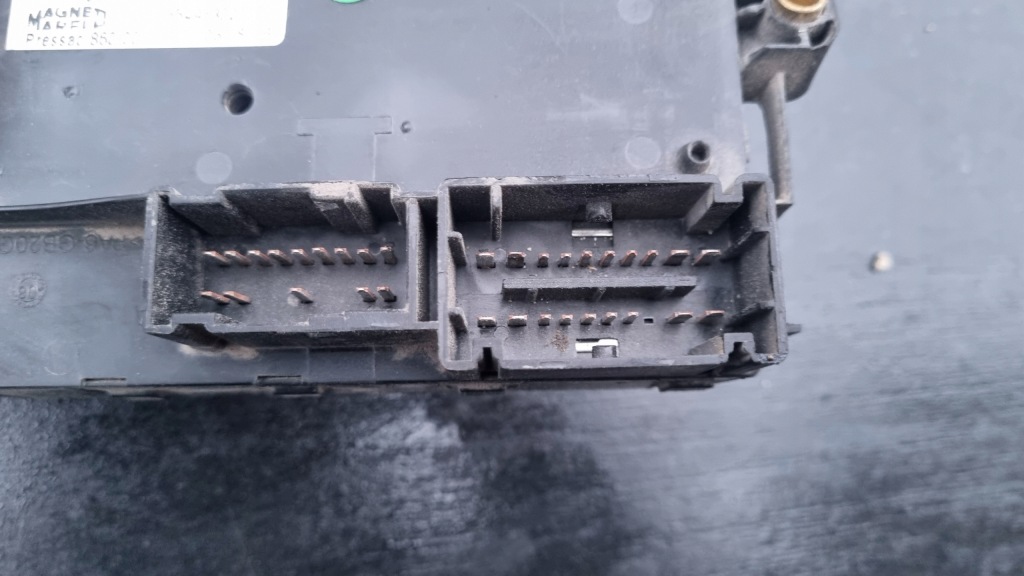 Iveco daily iv 06- коробка предохранителей 69500009 Недорого