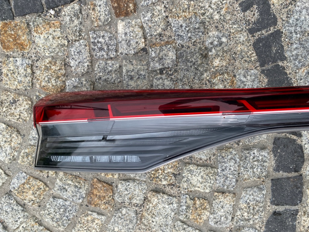 фото №12, Audi q4 e-tron 89a лампа крышки накладка задняя 89a945095 оригинал