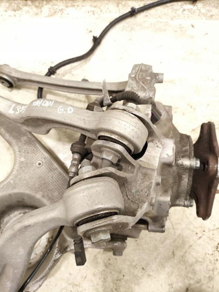 фото №6, Porsche taycan 9j1 2021 поворотный кулак колеса заднего 9j1505376a