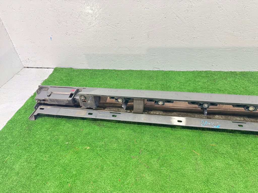 фото №13, Jaguar xe r-sport молдинг поріг поріг накладка права правий