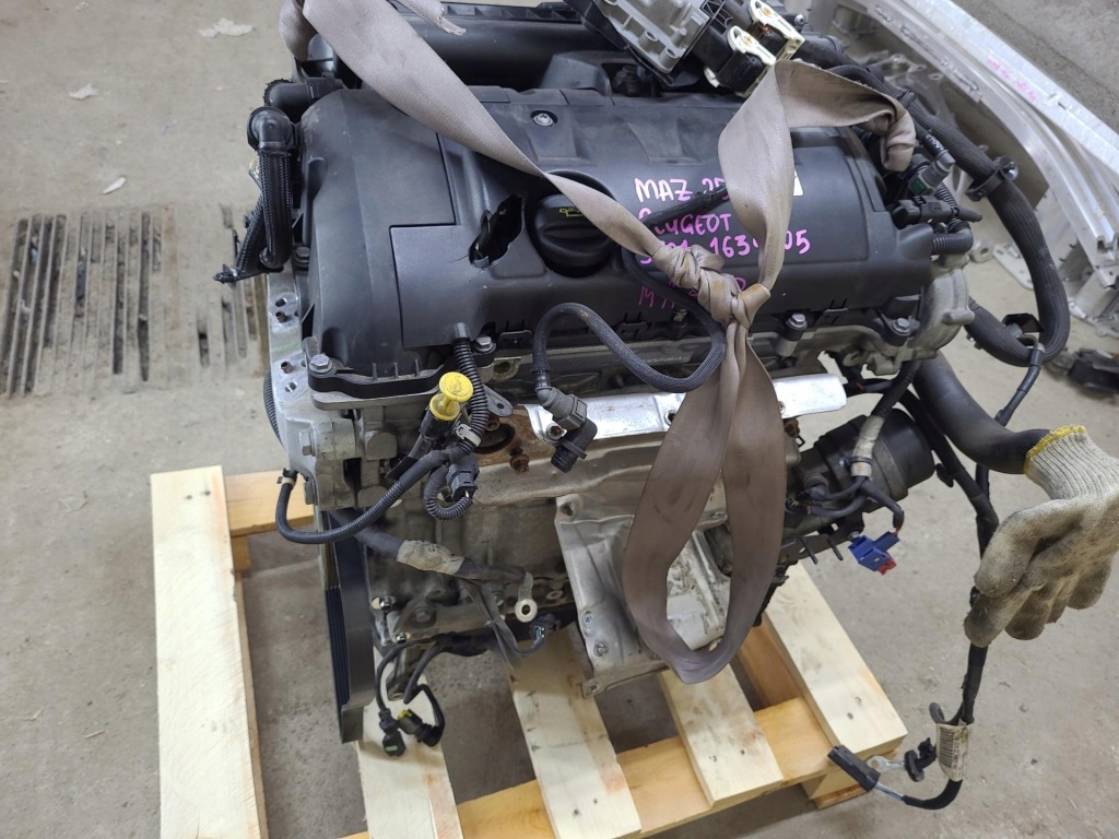 Двигун комплектний  peugeot 208 2013 ep6 Недорого
