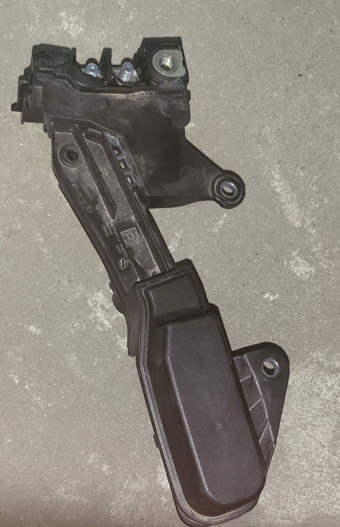 фото №1, Bmw 3' g20 19r распределитель напряжения 6842524