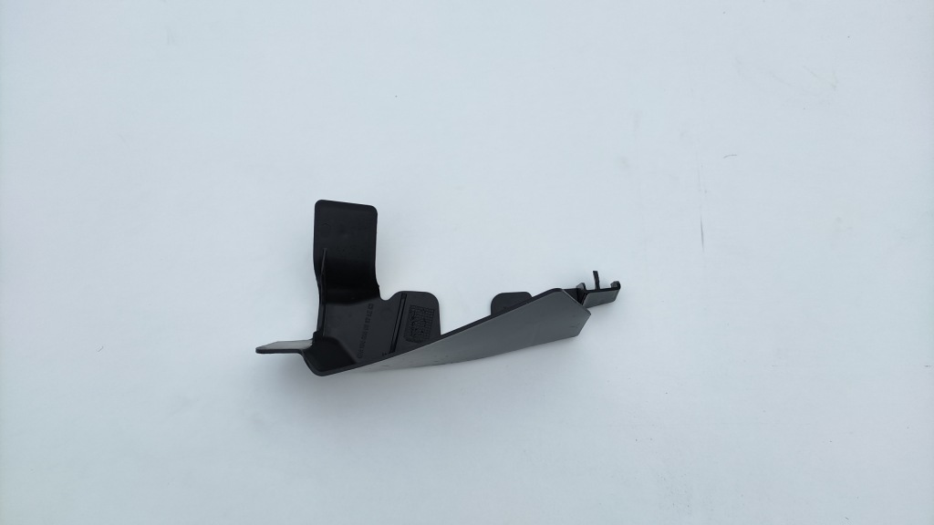 Mercedes gl x 166 защита корпус кронштейн пол a1646840337 dr14 Недорого