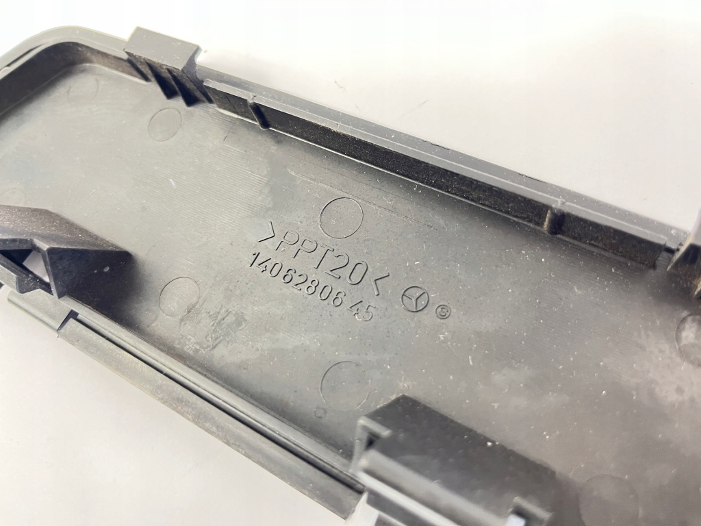 Защита заглушка лампы фара правый перед mercedes w140cl c140 1406280645 Киев