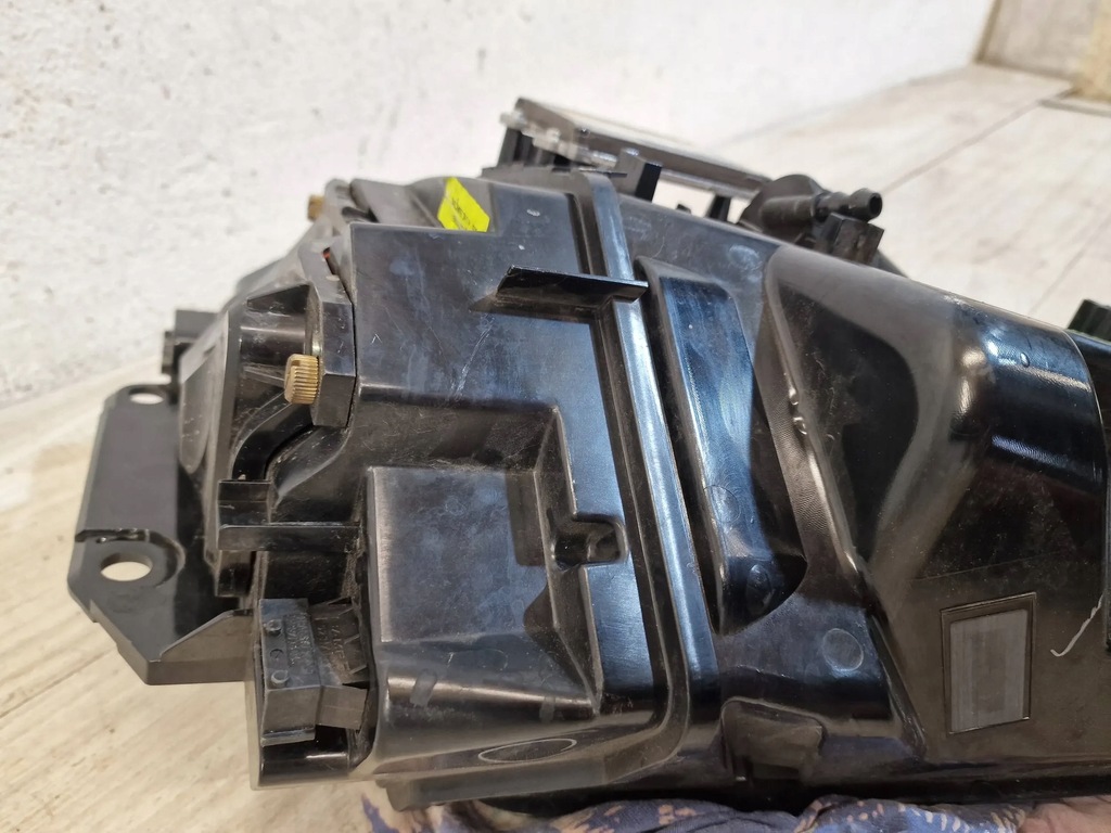 фото №12, Лампа передняя правая ксенон с led aston martin vantage