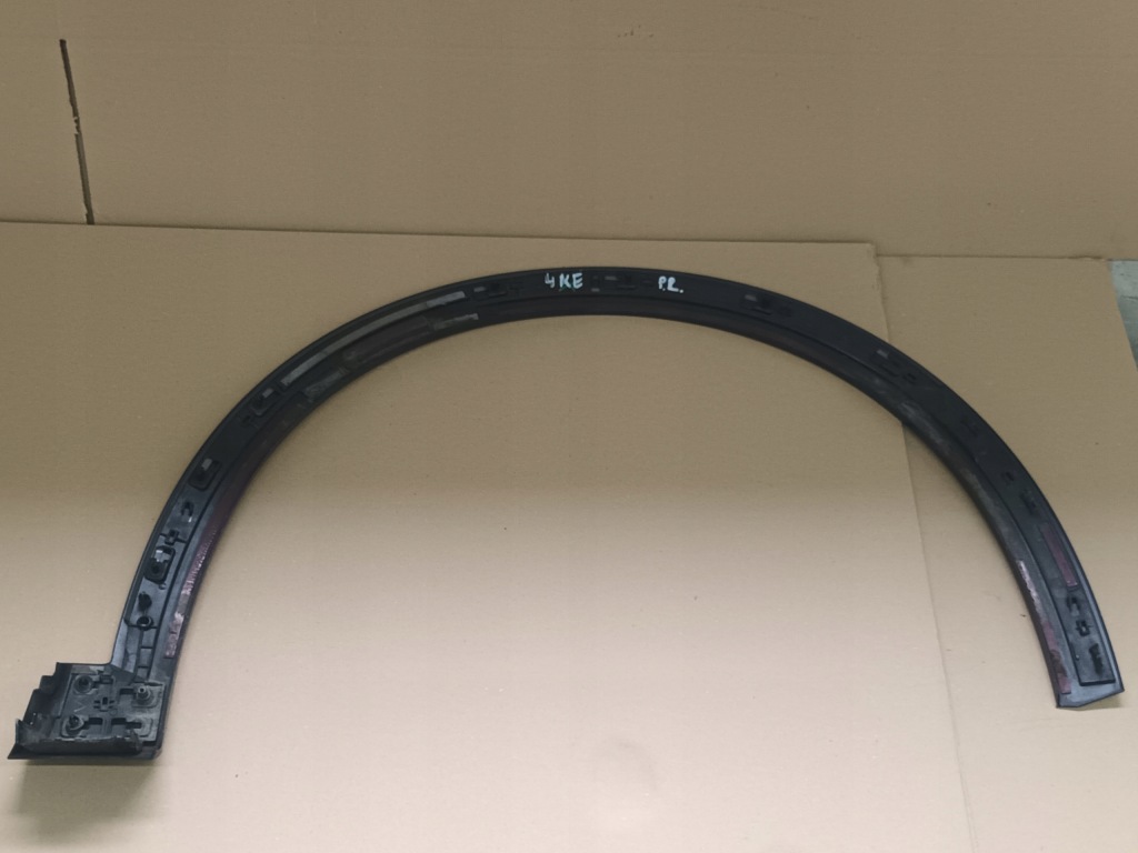 Молдинг передняя левая audi e-tron 4ke перед левый Киев