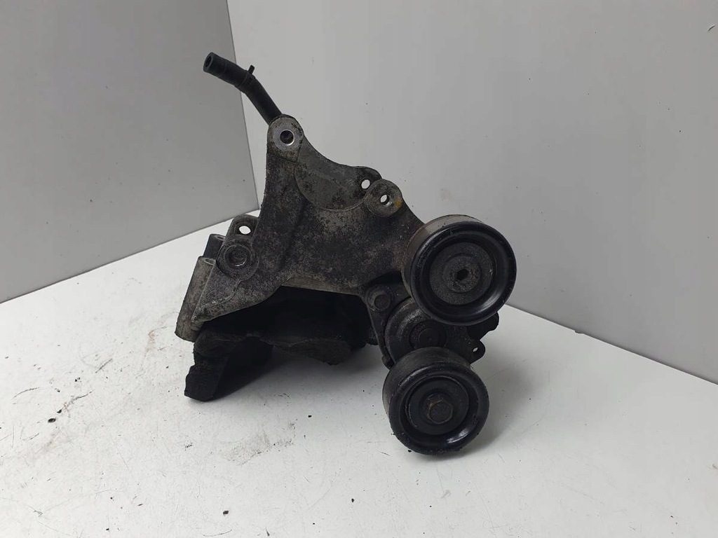 фото №1, Кронштейн двигуна ролик hyundai santa fe ii 2.2 crdi