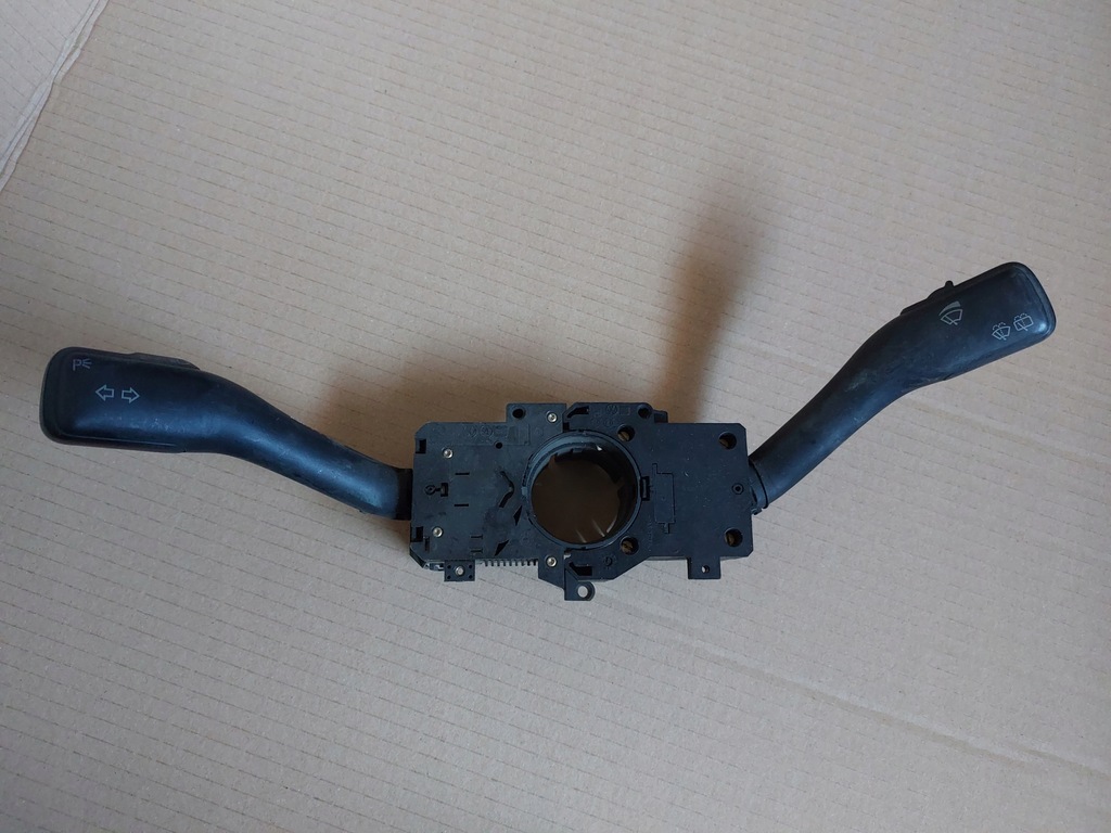 фото №1, Переключатель комбинированный 4b0953503g vw passat v b5