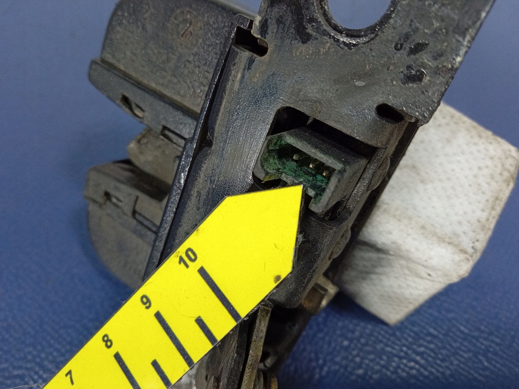 фото №5, Seat leon i замок крышки задняя 3 pin 3b9827505c