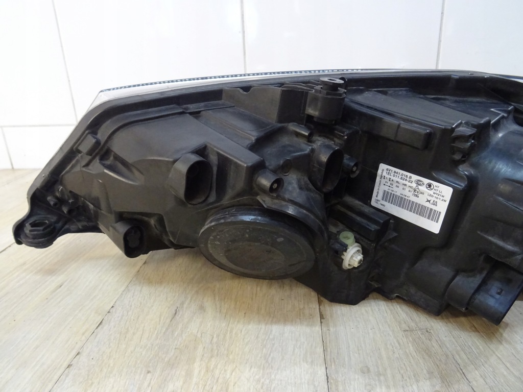 Skoda fabia 3 3 14- фара правый  перед линза led 6v1941016b llu с Разборки