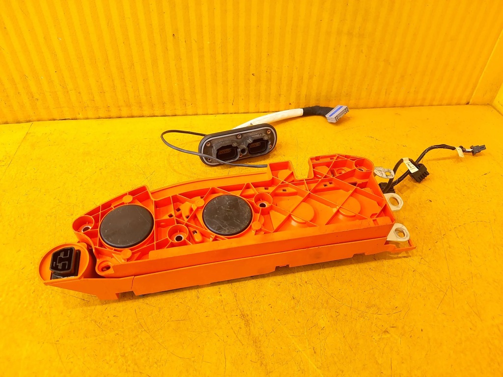 фото №3, Tesla model s kontaktory акумулятора 1099841 00 b