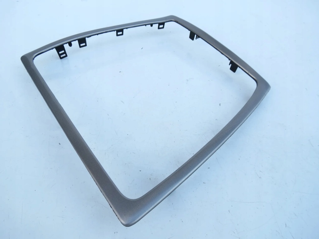 фото №3, Рамка средняя консоли радио r-design 30672110 volvo s60 i v70 ii xc70 i