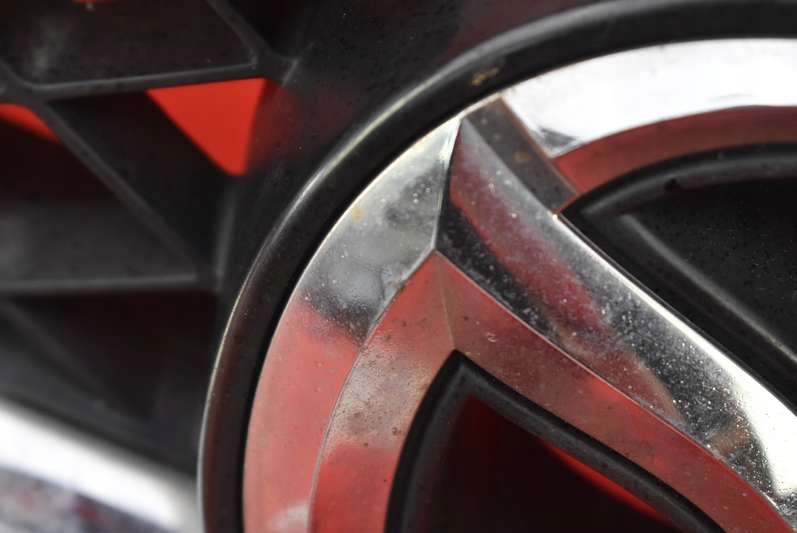 фото №4, Решётка радиатора решётка радиатора czarna c23550711 mazda 5 cr 05-08