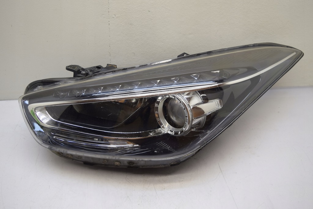 фото №1, Hyundai i40 lift лампа левая