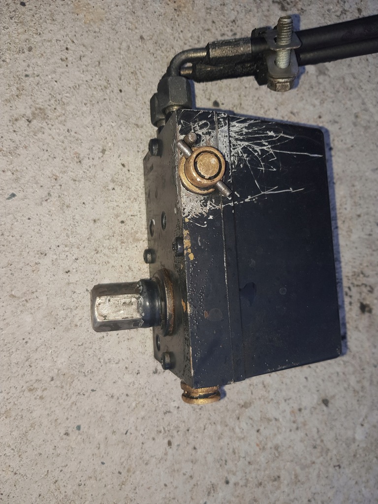 фото №1, Помпа подъёма кабины renault premium