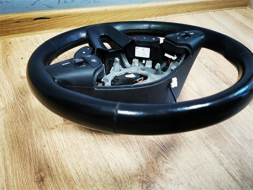 фото №7, Kia carens iv 13-18 воздуховод кожа мультифункция