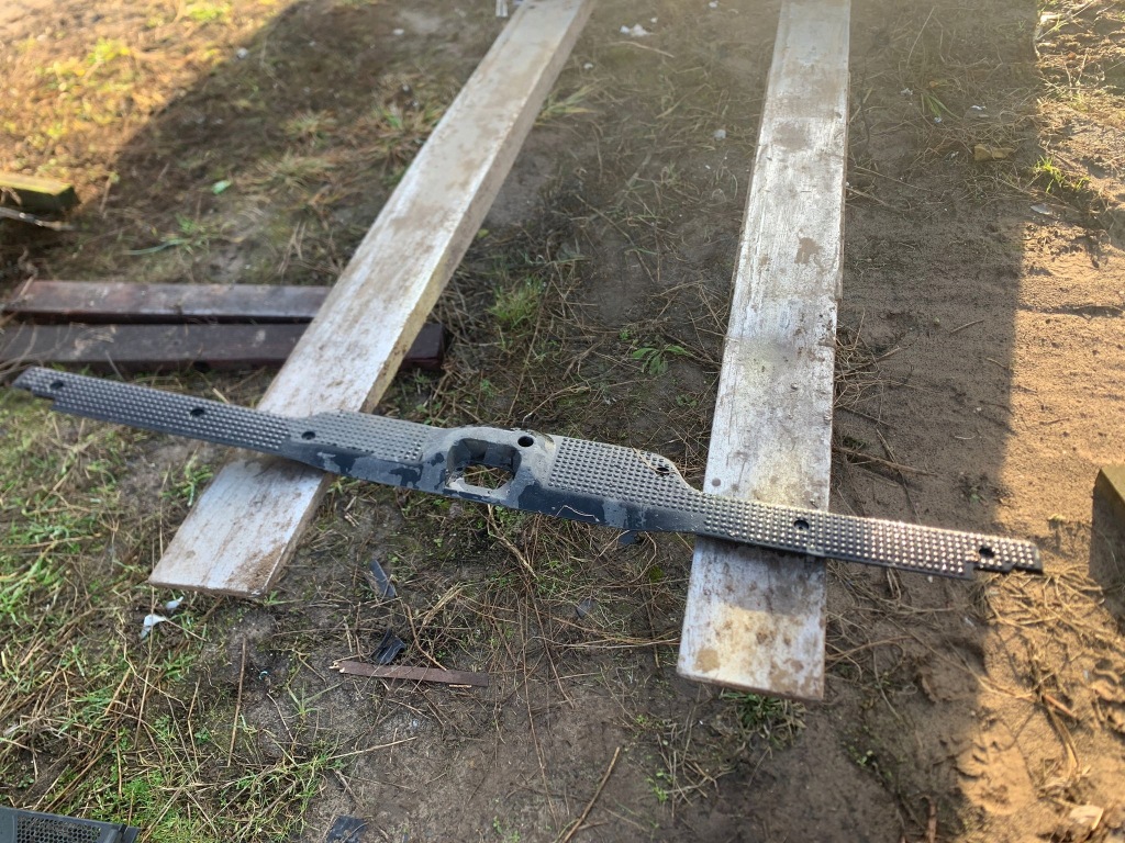 Купить Молдинг порог под крышке  trafic vivaro primastar 8200087282