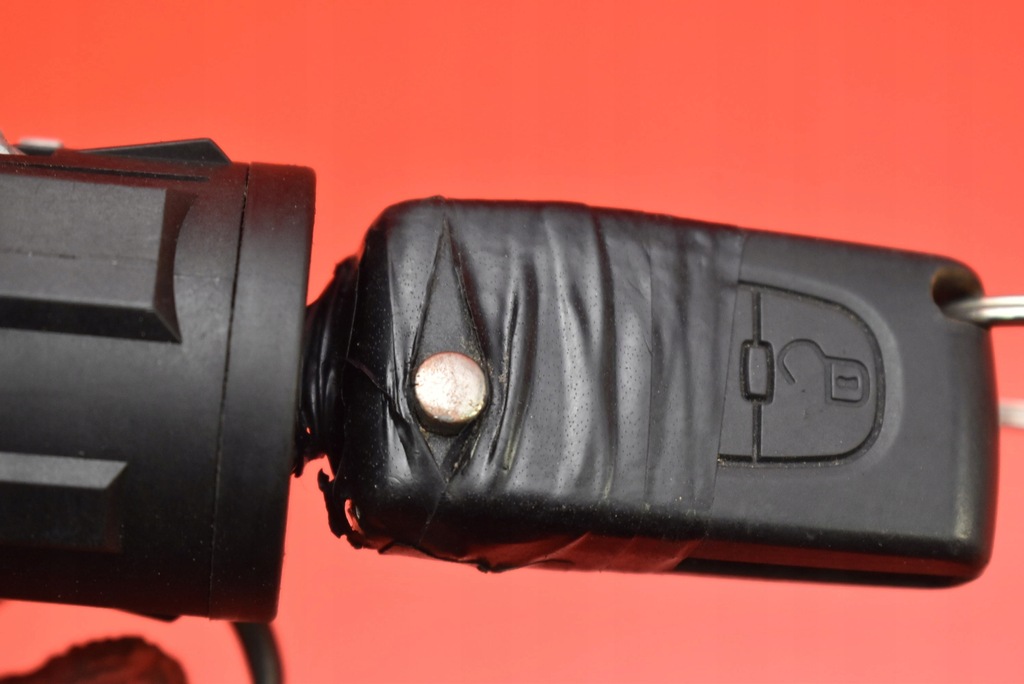 фото №11, Замок зажигания ключ n0502073 peugeot 407 2.0 hdi 136 km 04-11