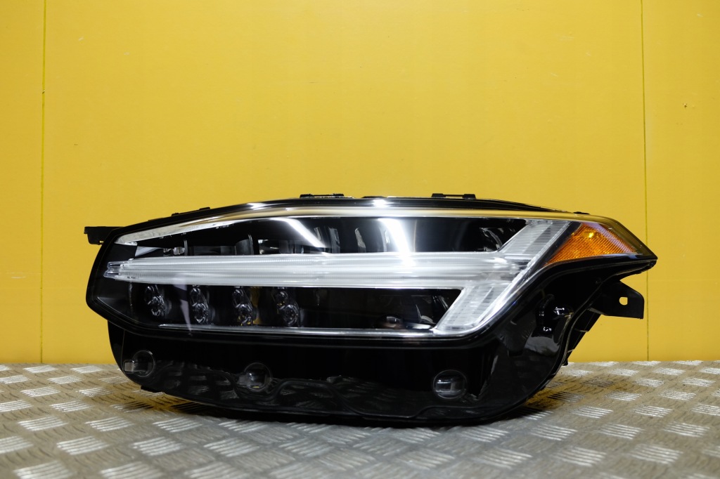 Купити Volvo xc90 2016- фара фара led ліва 31446878 америка