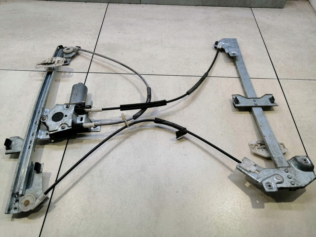 фото №1, Подъемник стекло правый перед berlingo 0130821914