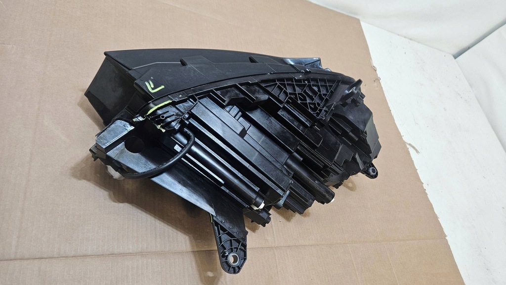 фото №9, Лампа левая перед передняя skoda enyaq 5lb941015a