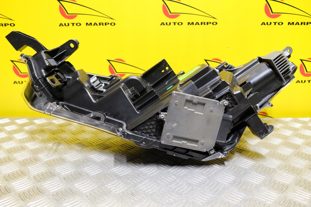 фото №10, Toyota corolla cross 2022-2023 фара лампа full led r серебристая usa