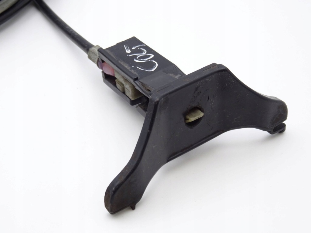 Трос ручка кришка горловини  паливної  багажника mitsubishi colt mb023335 nr132 Зі Шроту