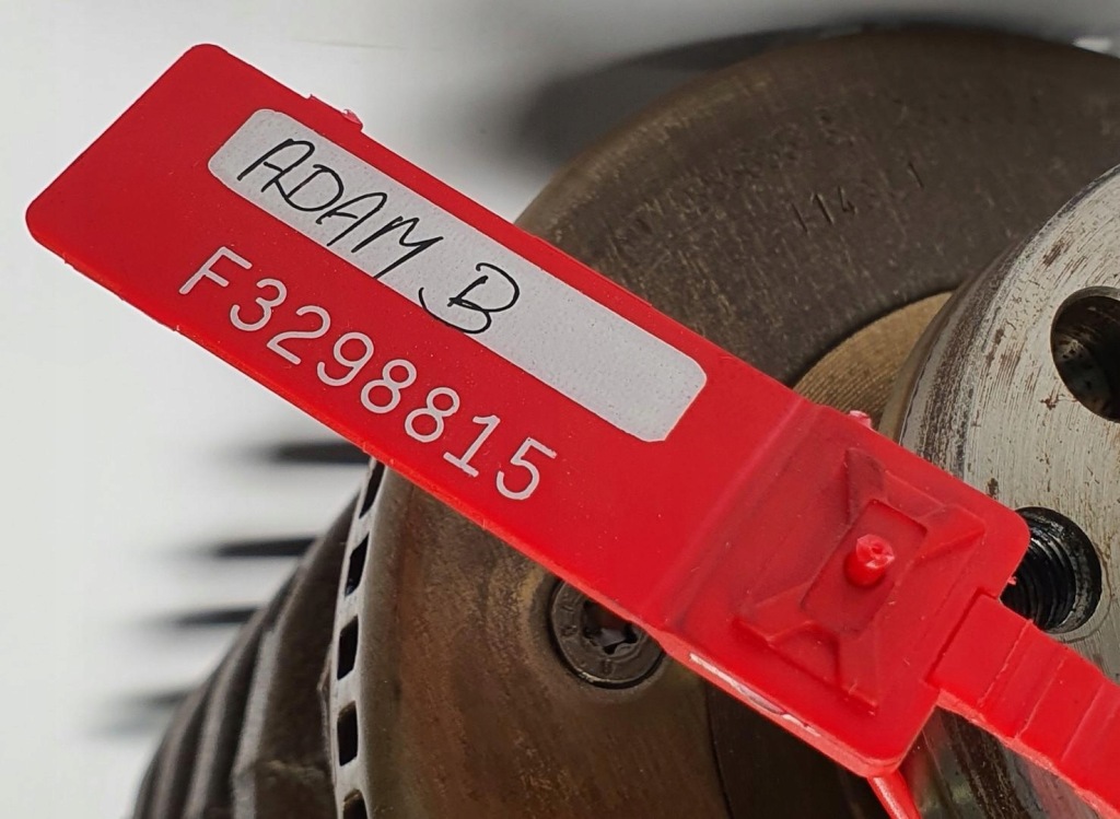 Wał коленчатый opel adam 1.2 16v 55561516 b12xel Цена