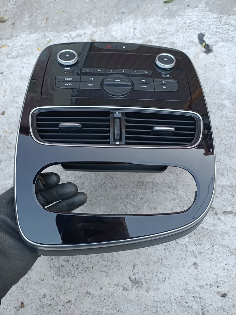 фото №2, Рамка pamel 682605325r с радио 281154076r renault clio iv 2012-2019