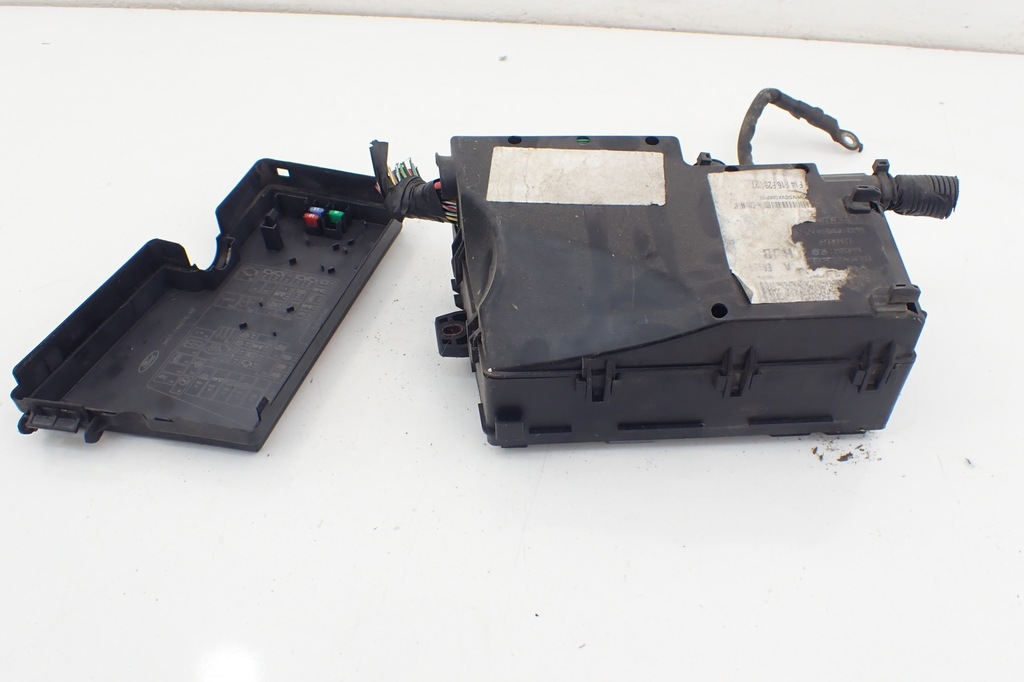 фото №8, C-max 1.8 коробка предохранителей 3m5t-14142-ab