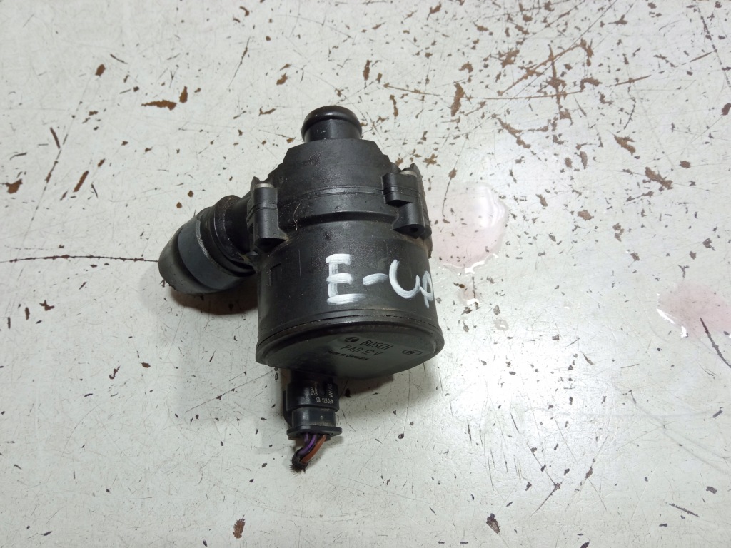 фото №1, Vw e-up! up помпа воды 5g0965567b