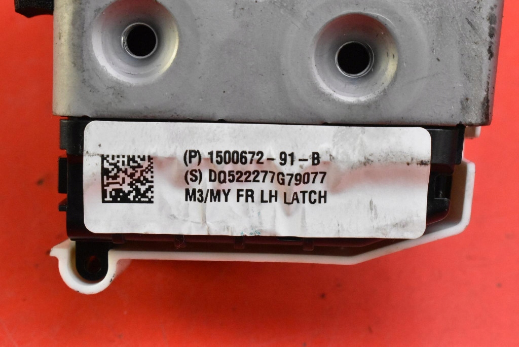 Замок дверь левый перед передний eu 1500672-91-b tesla model y 20- Недорого