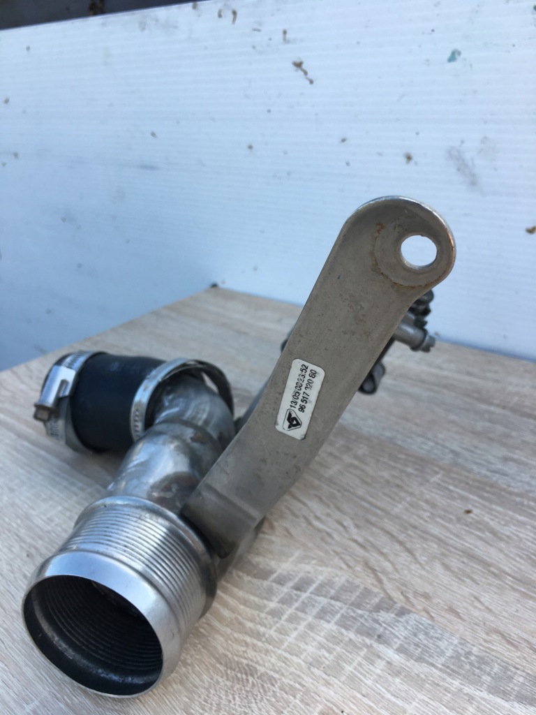 Купити Тройник повітрозабірник інтеркулер peugeot 407 607 9d 9u v6 2.7 hdi - 9651732080