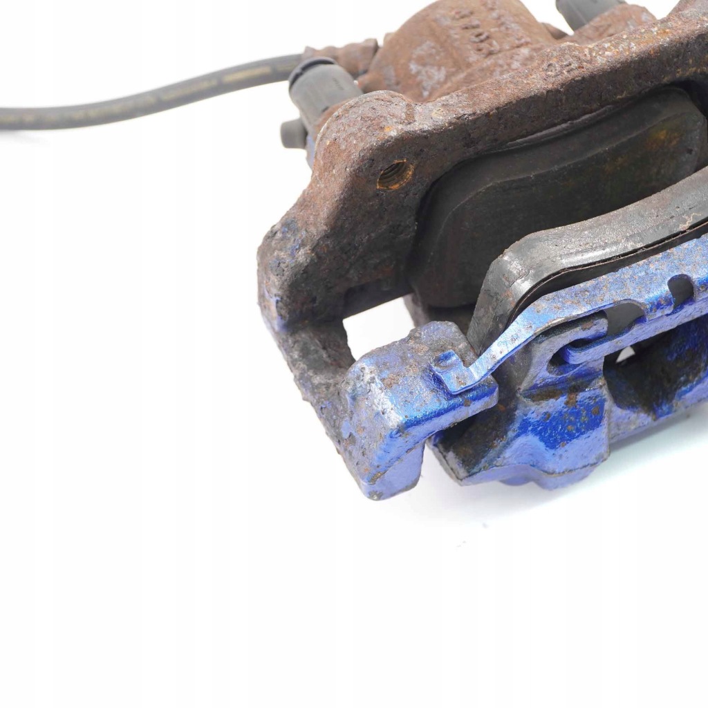 фото №11, Bmw f20 f30 суппорт тормозной правый перед 22/300