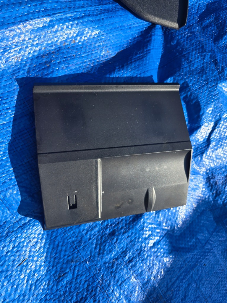 фото №1, 63 skoda octavia iii защита консоли usb панель 5e1857367c