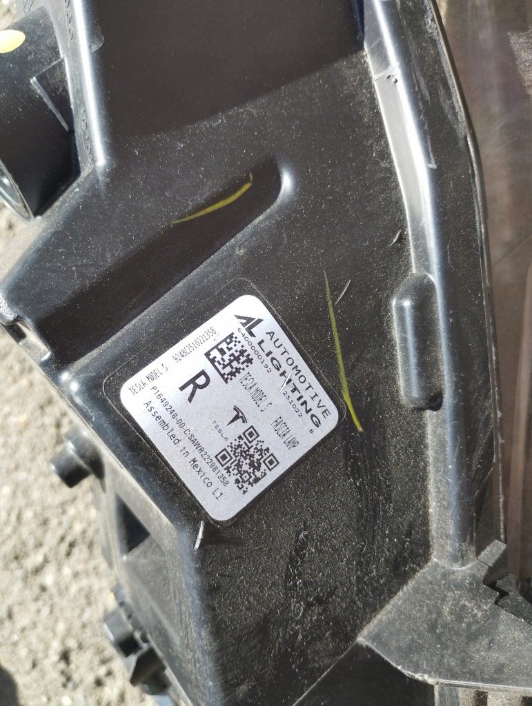 Протитуманна фара led правий telsa s рестайлінг  2021-^ p1649248-00-c в Україні