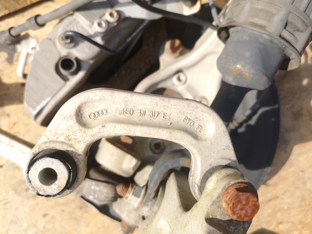 фото №8, A8 d3 амортизационная стойка левый перед поворотный кулак 4e0616039ag