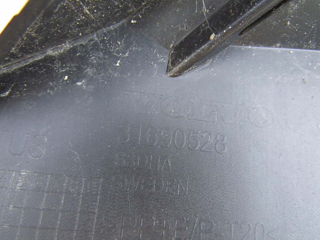 фото №7, Диффузор спойлер задняя volvo v60 s60 iii 18- r-design