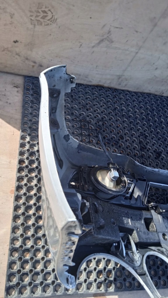 фото №15, Mercedes w211 lift бампер перед c775 sprysk противотуманная фара