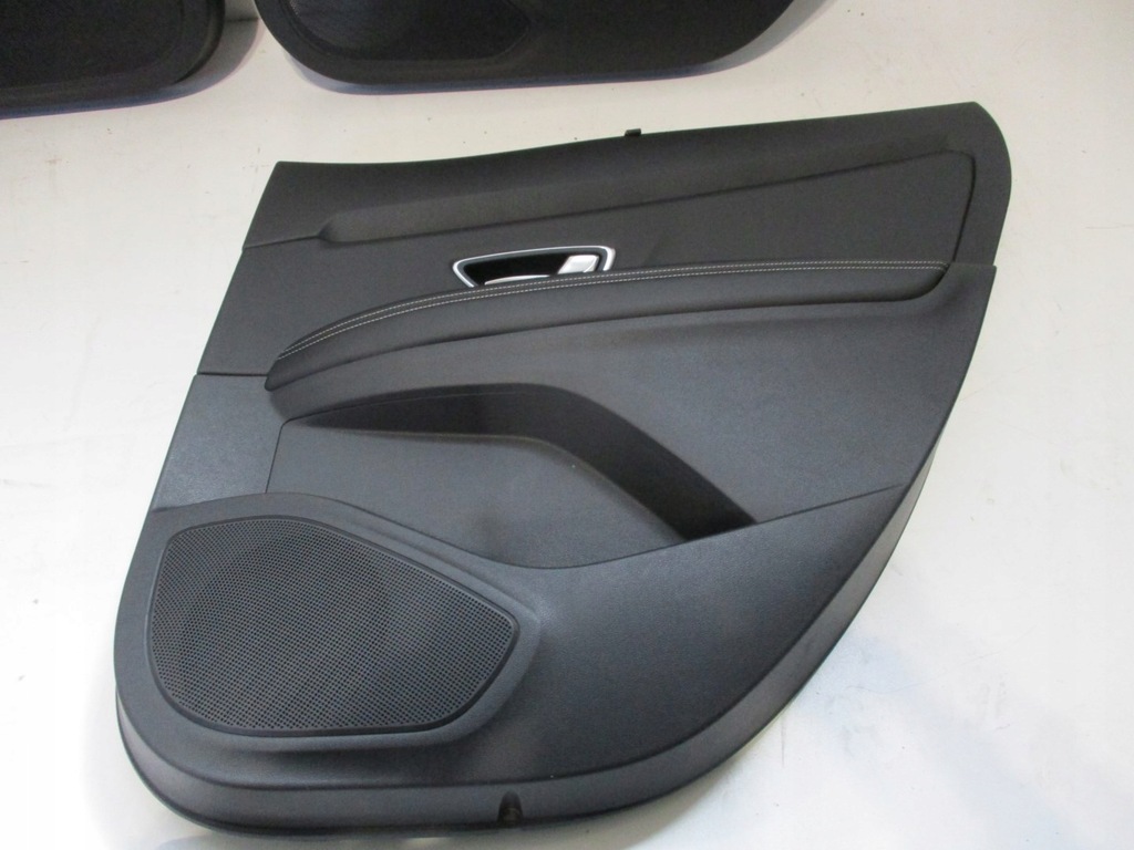 фото №8, Обивка дверь перед renault scenic 4 iv 17r