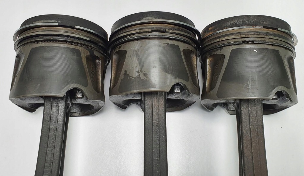 Поршень + шатун jeep grand cherokee iii wh 3.0 crd 8340e Оригинал