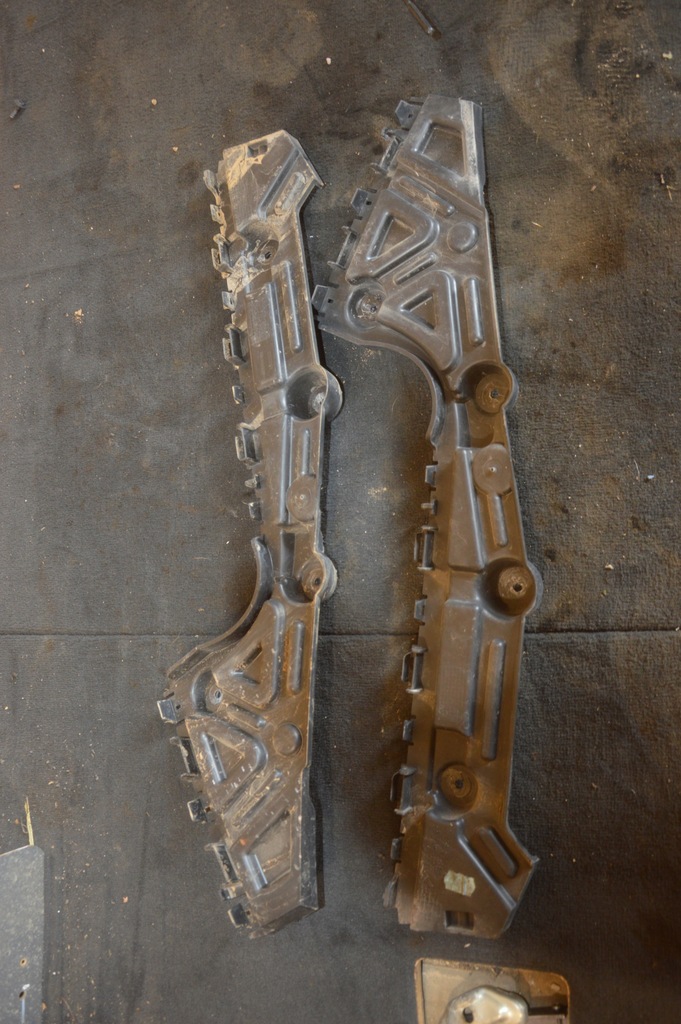 фото №1, Renault trafic iii fl напрямні бампера задня