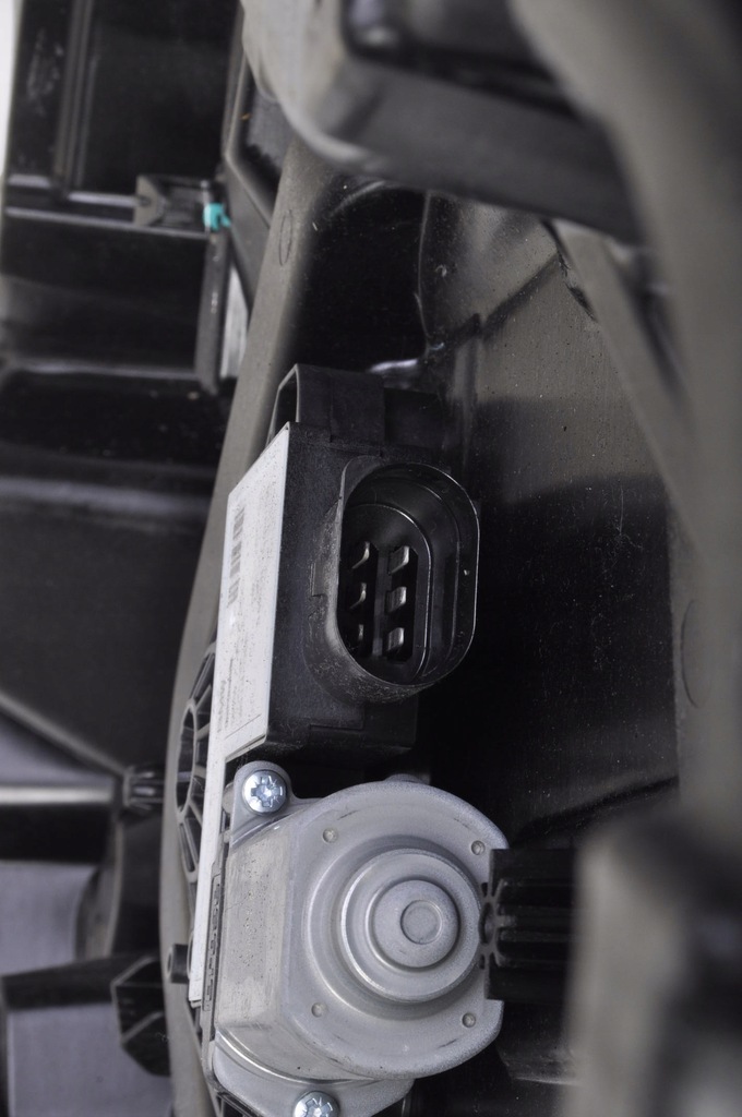 фото №7, Bmw ix3 g08 подъемник стекло левый перед 5d 21r