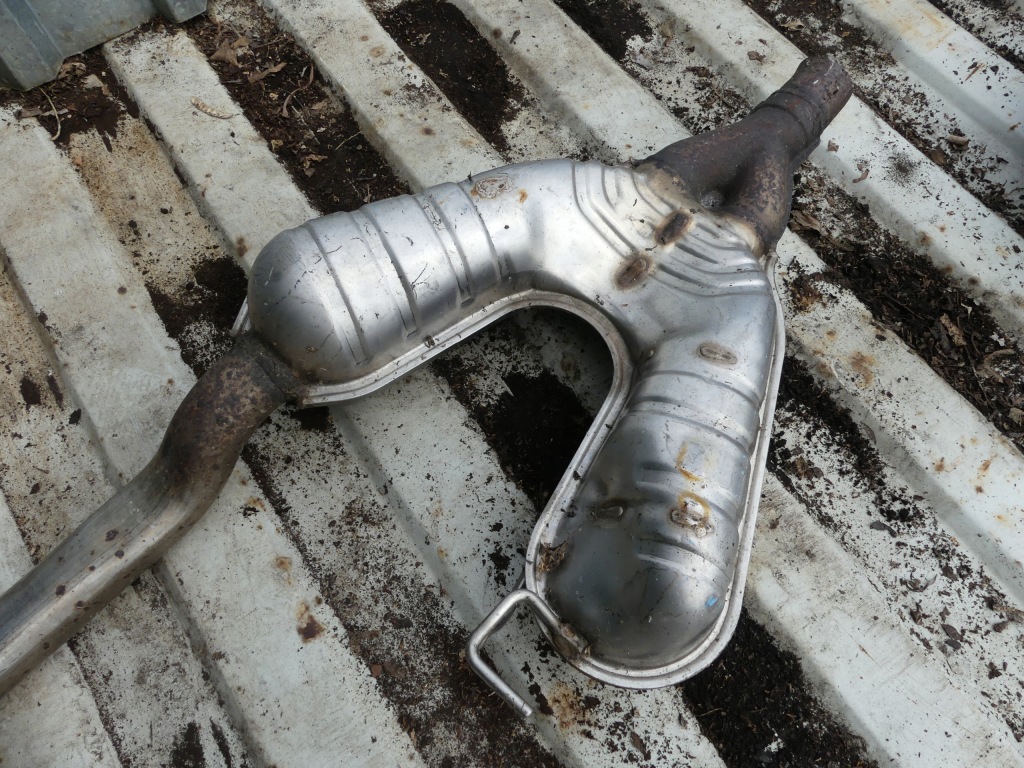 Bmw 5 e39 523i гасник кінцевий середній вихлоп mpakiet 1433675 1437662 Зі Шроту