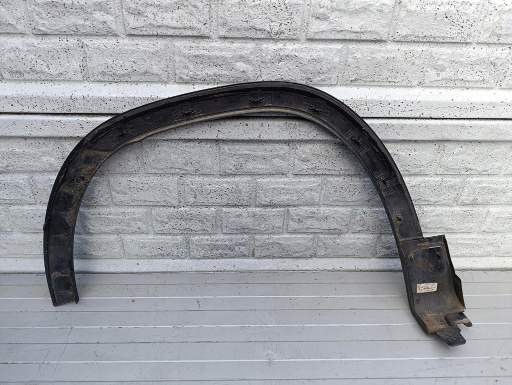 фото №4, Mercedes glb w247 молдинг правая