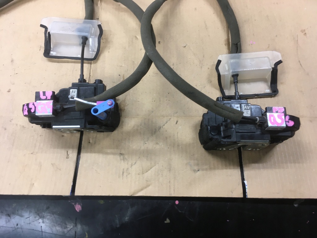 фото №11, Замок правый левый задняя infiniti q50