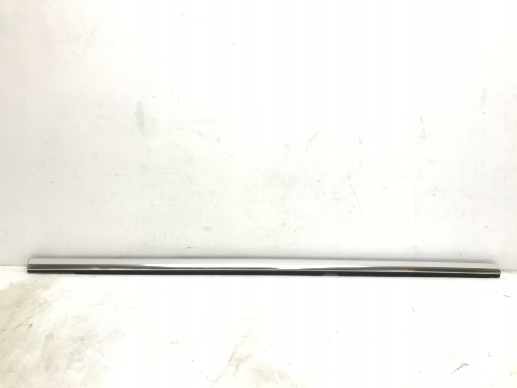 фото №1, Mercedes e w213 молдинг ущільнювач двері права задня