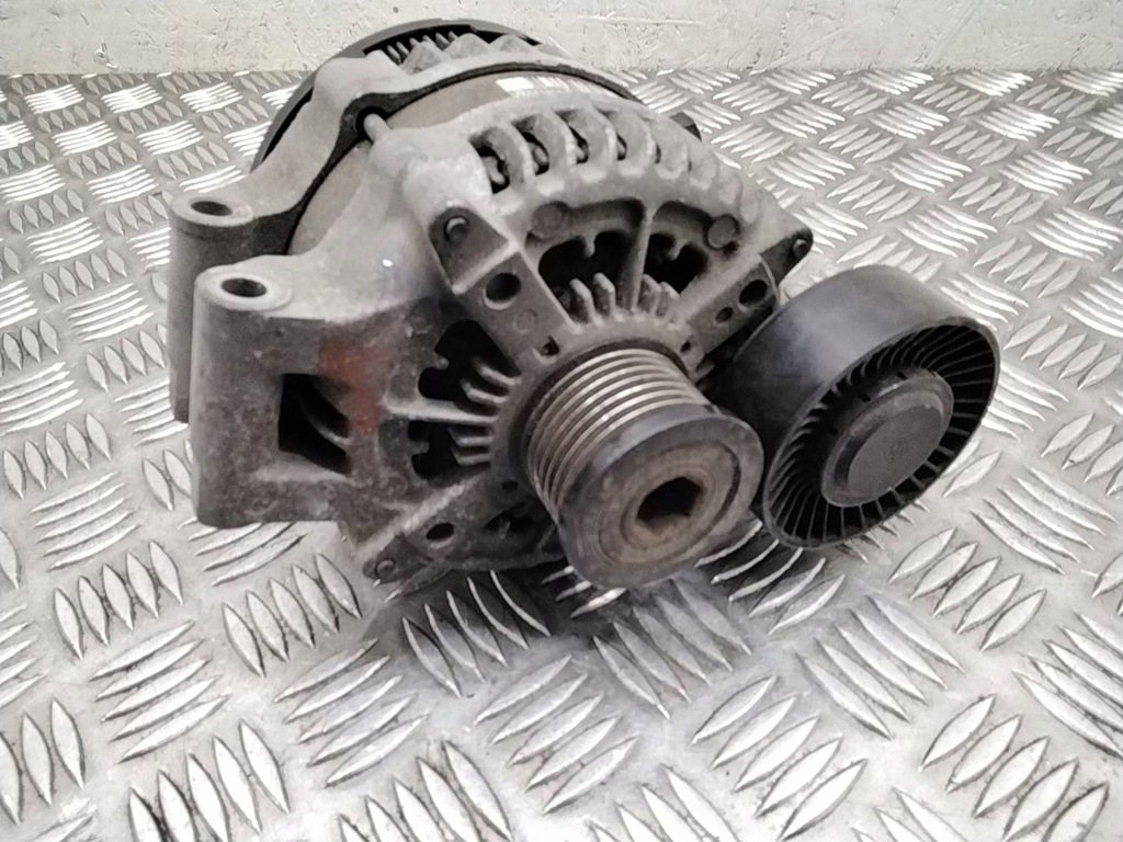 фото №1, Bmw 3 e90 e91 2010 генератор