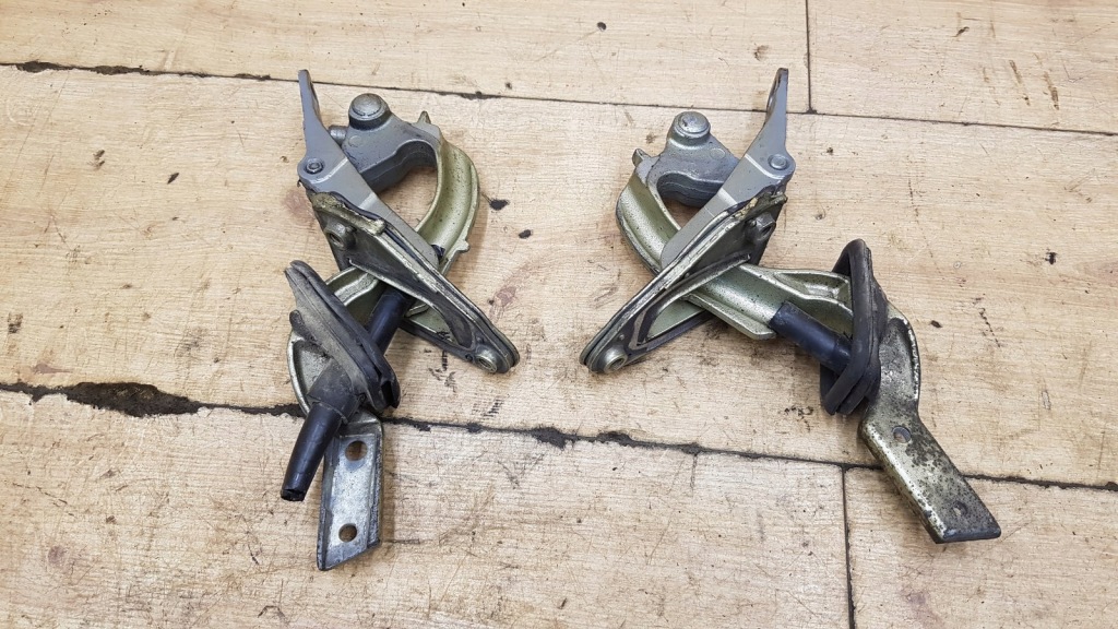 фото №1, Петлі кришки багажника задня комплект volvo v70 kombi